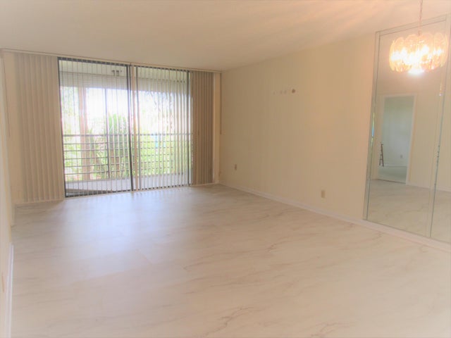 2 of 27 - 4640 Lucerne Lakes Boulevard #206, Lake Worth, FL