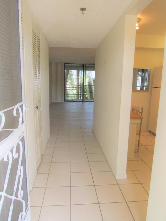 3 of 27 - 4640 Lucerne Lakes Boulevard #206, Lake Worth, FL