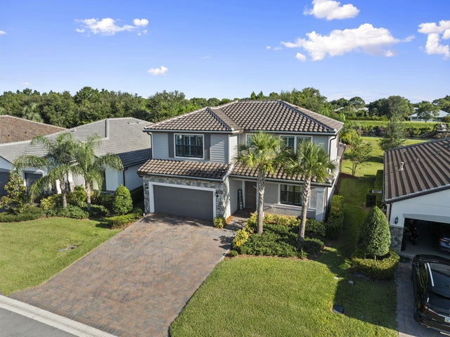 2 of 64 - 656 Se Villandry Way, Port Saint Lucie, FL