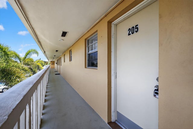 2 of 29 - 2152 Ne 1st Way #205, Boynton Beach, FL