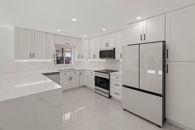 4 of 13 - 1750 Ne 49 Street, Fort Lauderdale, FL