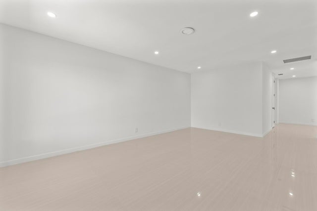 4 of 25 - 1750 Ne 49 Street, Fort Lauderdale, FL