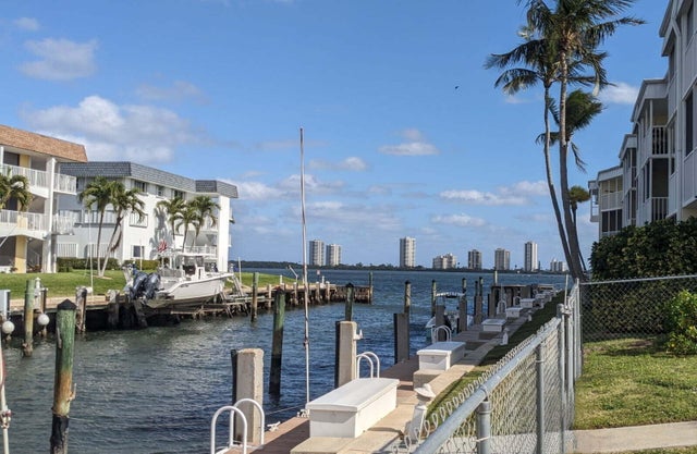 1 of 30 - 131 Doolen Court #208, North Palm Beach, FL