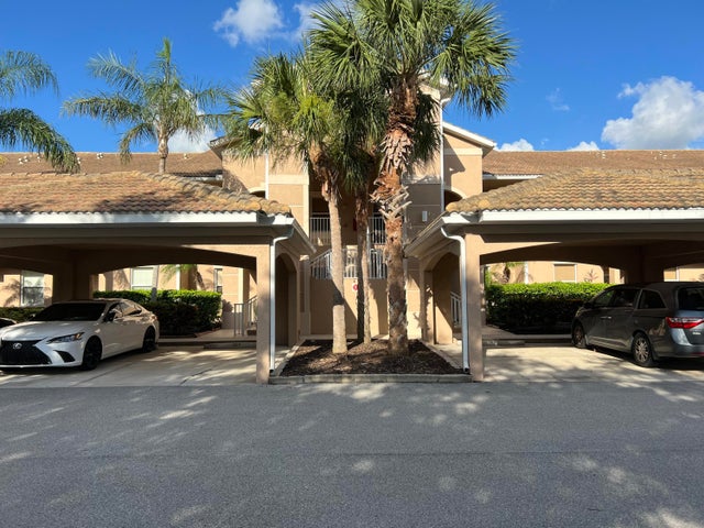 1011 Fairwaycove Lane #204, Bradenton