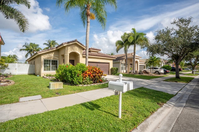 2 of 40 - 370 Sw 203rd Avenue, Pembroke Pines, FL