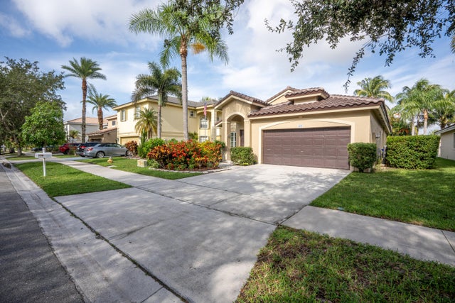 3 of 40 - 370 Sw 203rd Avenue, Pembroke Pines, FL