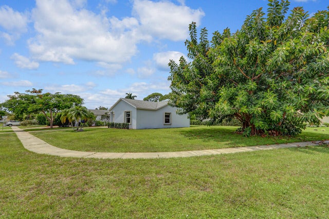 2 of 35 - 140 Village Circle, Jupiter, FL