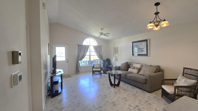 5 of 19 - 1212 Nw Lombardy Drive, Port Saint Lucie, FL