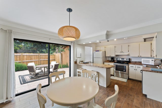 4 of 24 - 912 Sandtree Drive, Palm Beach Gardens, FL