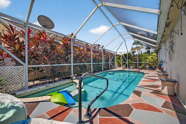 1768 Sawgrass Circle, Greenacres