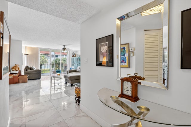 3 of 44 - 110 Half Moon Circle #d2, Hypoluxo, FL