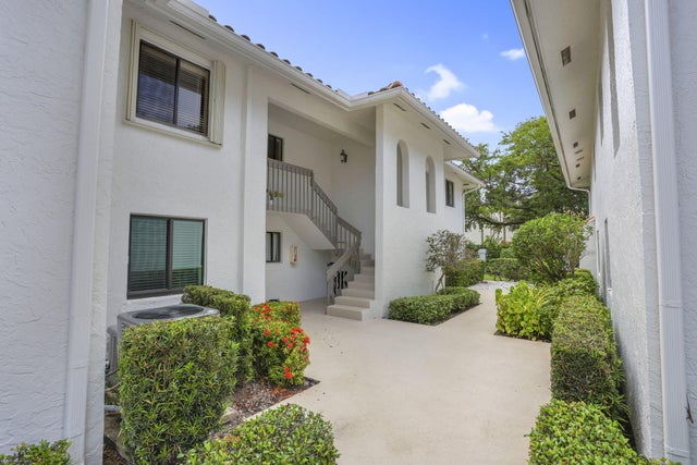 3 of 37 - 100 Pelican Pointe Drive #102, Delray Beach, FL