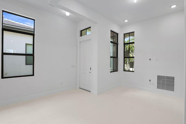 3 of 47 - 5242 Rivo Alto Circle, Westlake, FL