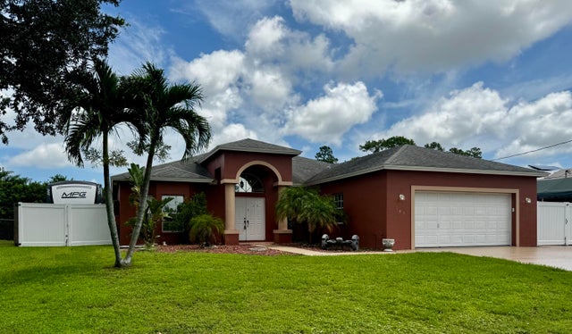 1 of 34 - 143 Sw Glenwood Drive, Port Saint Lucie, FL