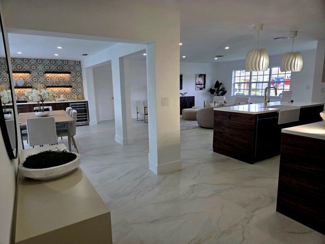 3 of 39 - 641 Nw 15th Avenue, Boca Raton, FL
