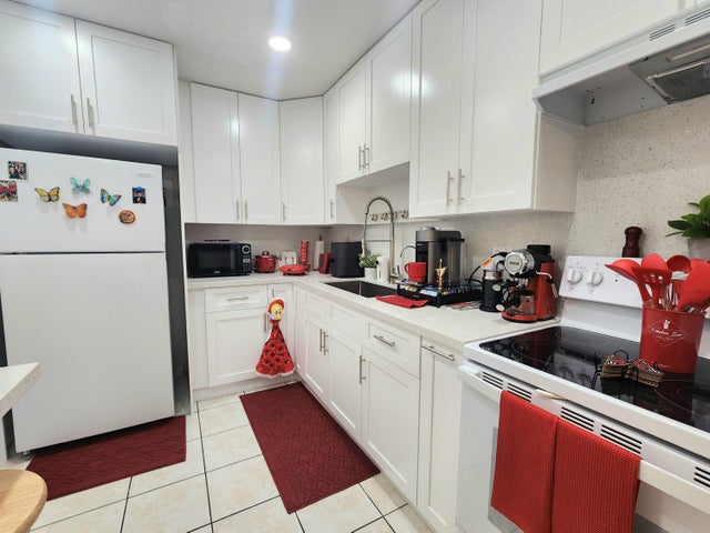 3 of 27 - 7235 Pine Bluff Drive, Lake Worth, FL