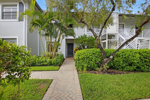 1 of 72 - 17 Southport Lane #e, Boynton Beach, FL