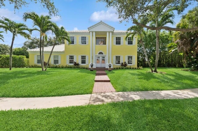 1 of 60 - 1920 Embassy Drive, West Palm Beach, FL