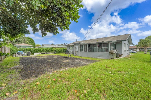 4 of 29 - 4873 Pine Knott Lane, West Palm Beach, FL