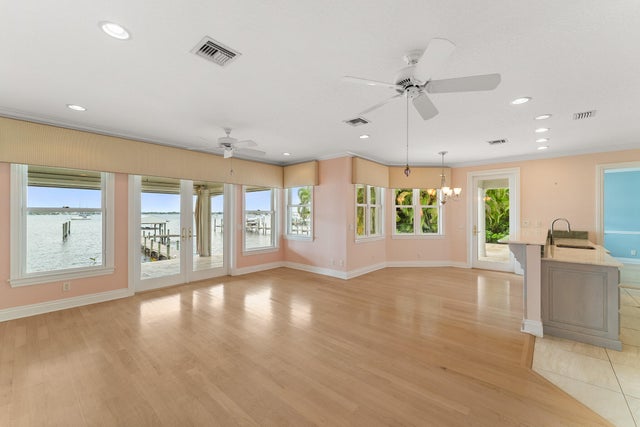 5 of 113 - 700 Sw St Lucie Crescent, Stuart, FL