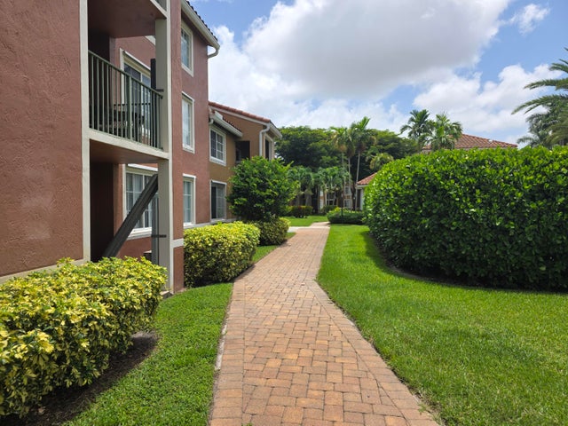 5 of 22 - 7824 Sonoma Springs Circle #104, Lake Worth, FL