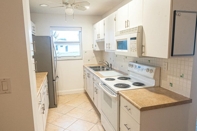 4 of 9 - 250 High Point Court #b, Boynton Beach, FL