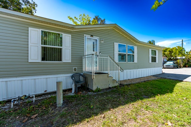 5 of 55 - 2107 Crescent Drive, Lake Worth, FL