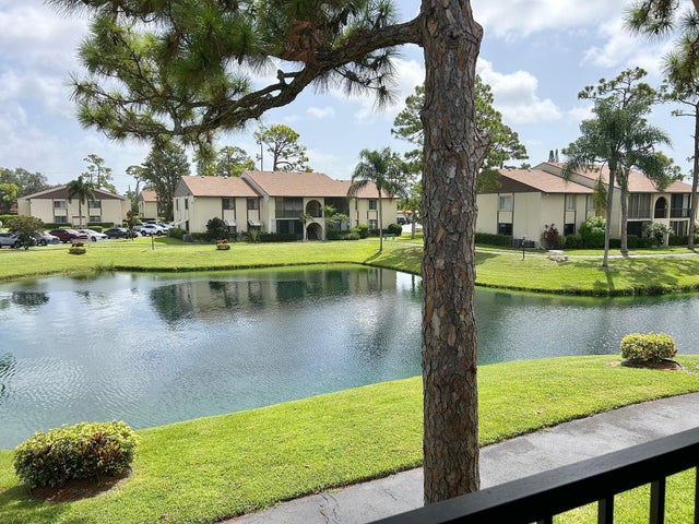 2 of 42 - 327 Knotty Pine Circle #b-2, Greenacres, FL