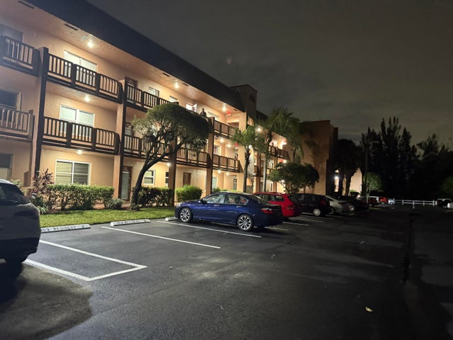 3 of 32 - 9900 Sunrise Lakes Boulevard #201, Sunrise, FL