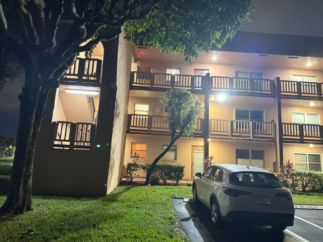 4 of 32 - 9900 Sunrise Lakes Boulevard #201, Sunrise, FL