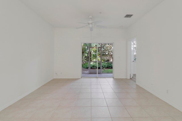 5 of 41 - 110 Lighthouse Circle #a, Tequesta, FL