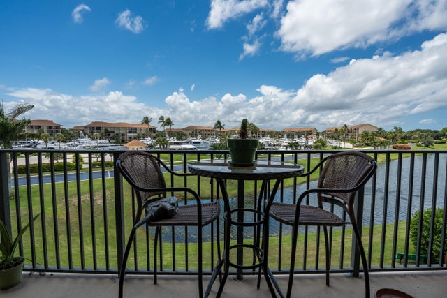 2 of 43 - 901 Seafarer Circle #306, Jupiter, FL