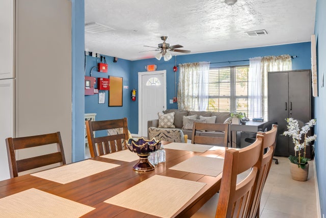 5 of 12 - 4340 Wilkinson Dr, Lake Worth, FL