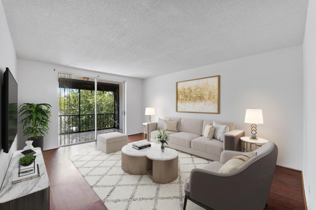 5 of 27 - 3720 Inverrary Drive #3d, Lauderhill, FL