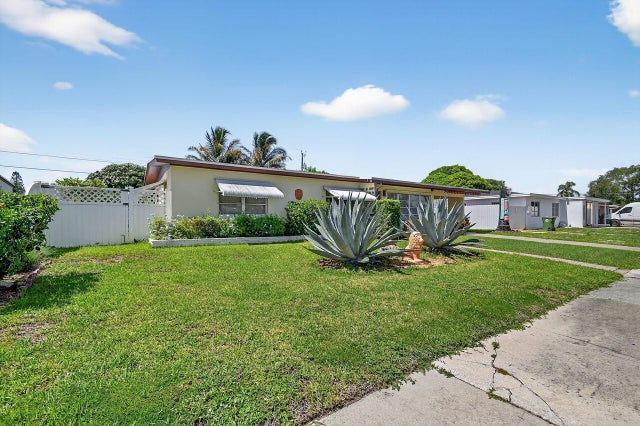 2 of 65 - 133 Greenbrier Drive, Palm Springs, FL
