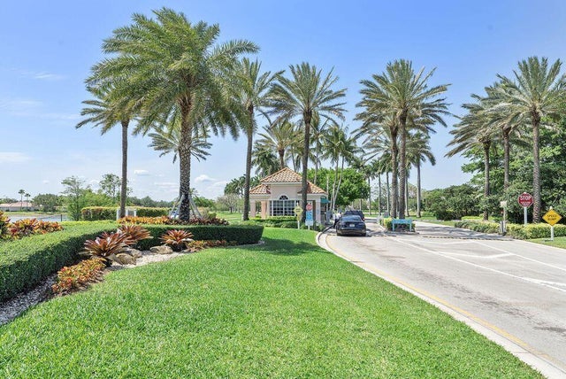 2 of 22 - 2069 Tarpon Lake Way, West Palm Beach, FL