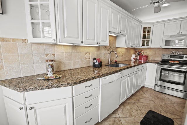 3 of 26 - 1041 Orange Terrace #102, Delray Beach, FL