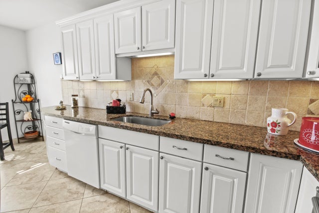 5 of 26 - 1041 Orange Terrace #102, Delray Beach, FL