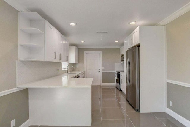 3 of 40 - 3020 Tropical Trail, Lake Worth, FL
