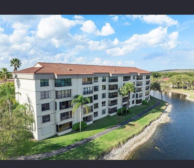 1 of 26 - 2907 S Carambola Circle #403, Coconut Creek, FL
