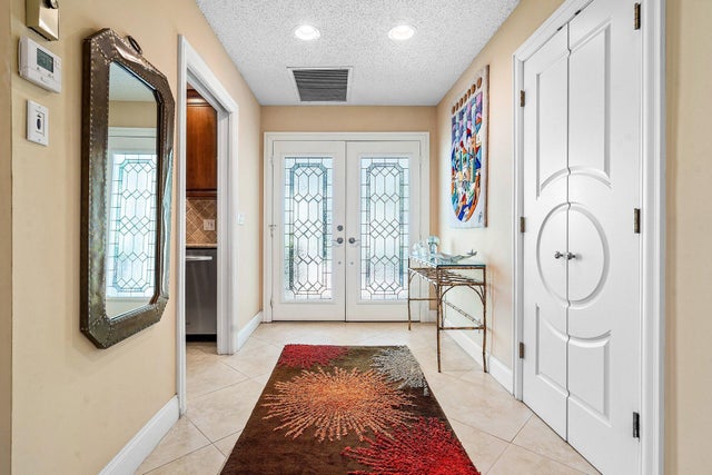 4 of 60 - 17 Clubhouse Lane, Boynton Beach, FL