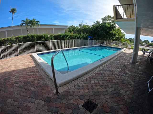 3 of 38 - 3581 S Ocean Boulevard #7e, South Palm Beach, FL