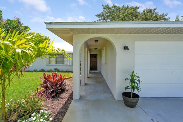5 of 37 - 2151 Se Abcor Road, Port Saint Lucie, FL