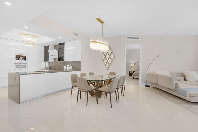 2 of 36 - 15811 Collins Avenue #2207, Sunny Isles Beach, FL