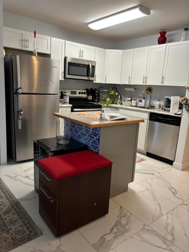 2 of 12 - 325 Andover M, West Palm Beach, FL