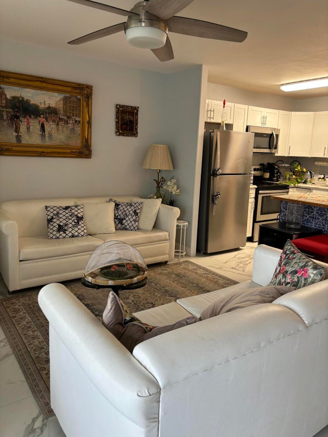 3 of 12 - 325 Andover M, West Palm Beach, FL