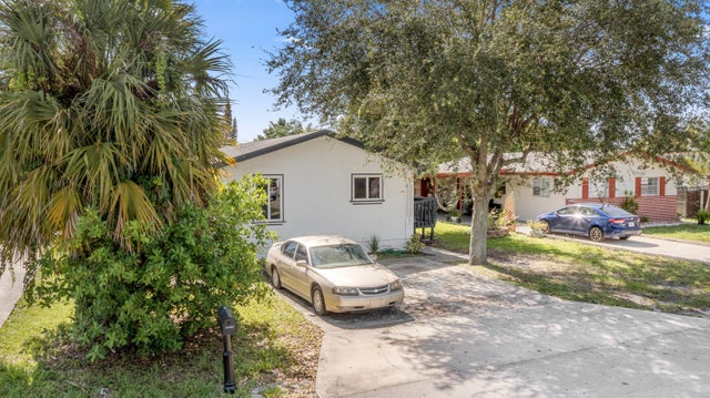 3 of 42 - 229 Sw 1st Avenue, Delray Beach, FL