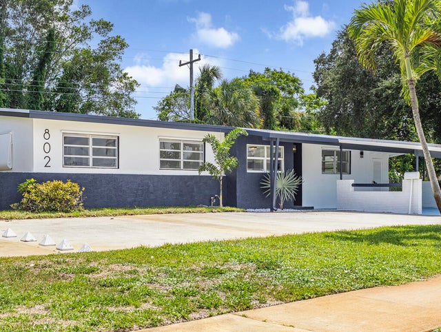 1 of 17 - 802 Eagle Way, North Palm Beach, FL