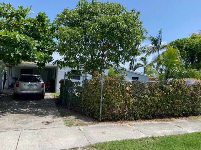 3 of 5 - 520 Sw 15th Terrace, Delray Beach, FL