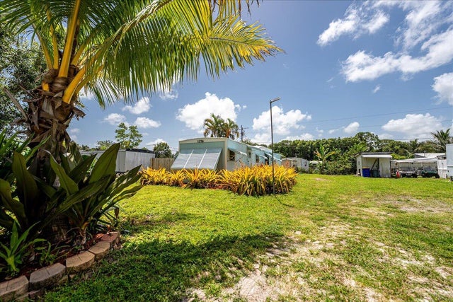 4 of 27 - 1276 Sw Tropical Terrace, Stuart, FL